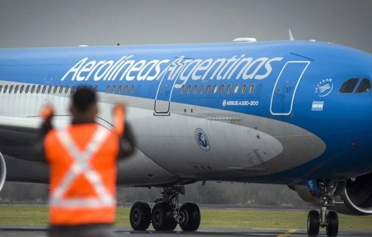 Aerolíneas Argentinas reprograma vuelos internacionales y de cabotaje
