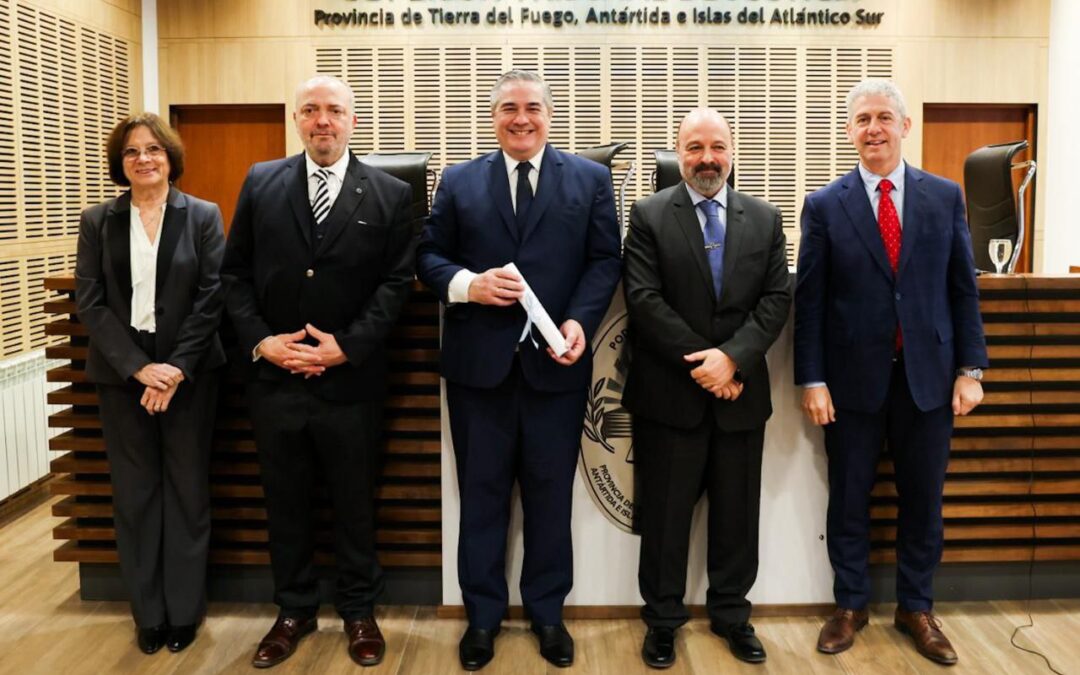 El Dr. Eduardo Urquiza juró como Fiscal ante el Superior Tribunal de Justicia
