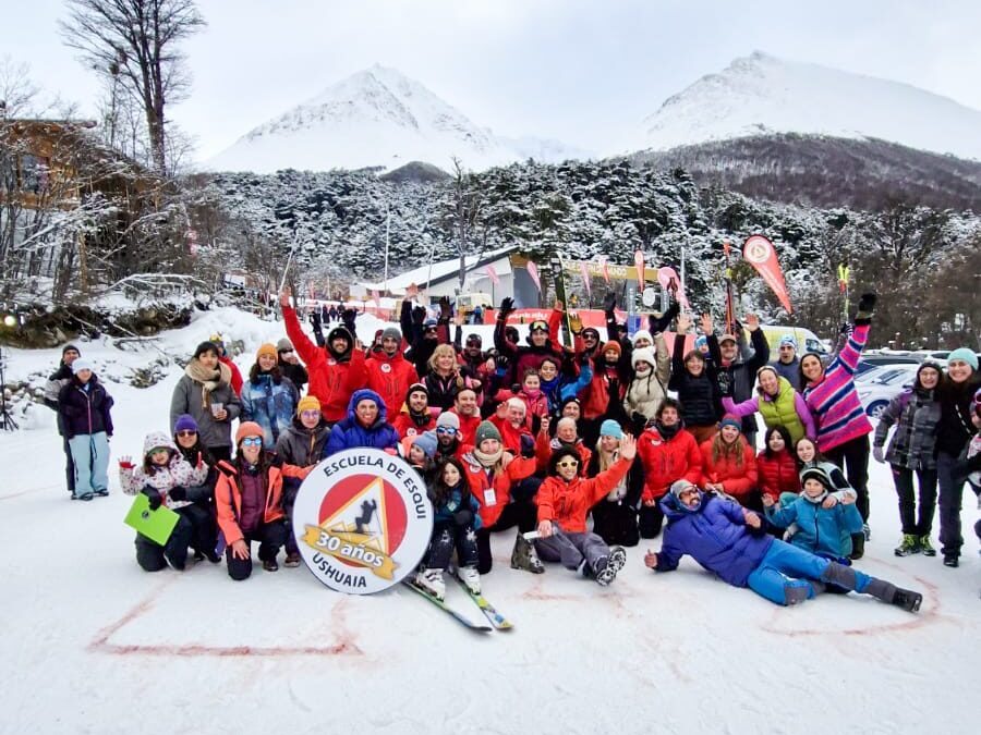 El Infuetur distinguió a la Escuela de Esquí Ushuaia