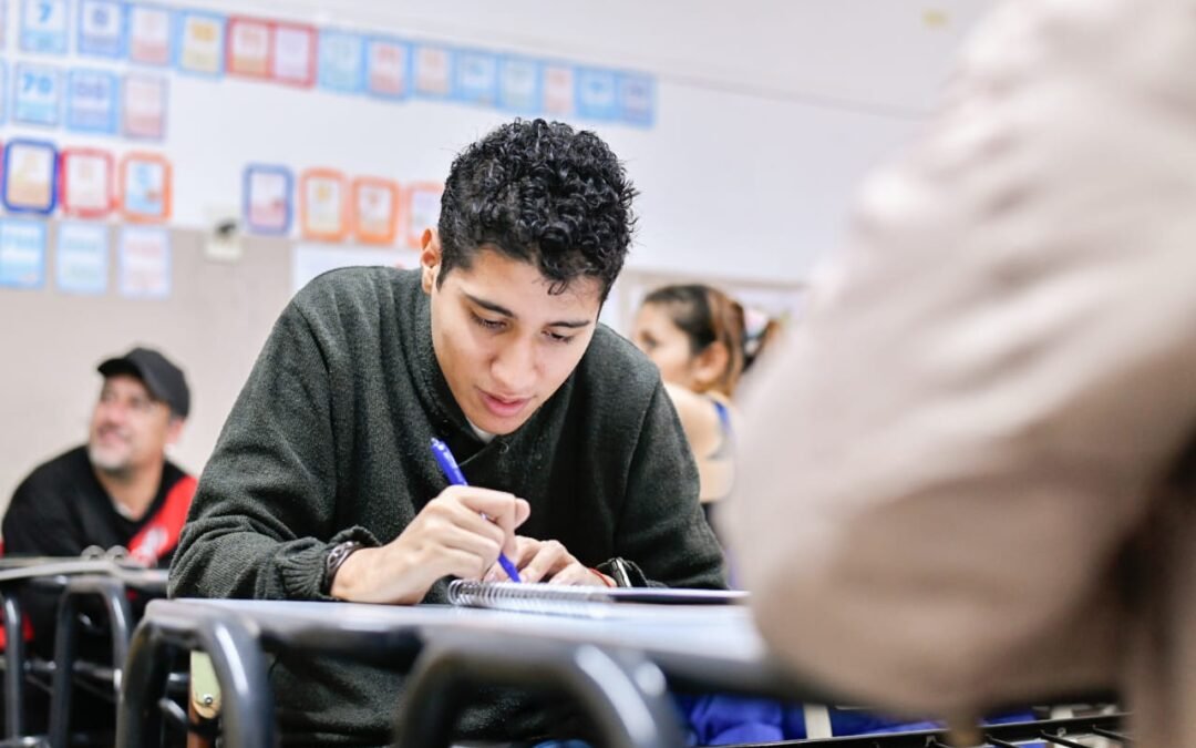 Continúan las inscripciones para terminar el secundario