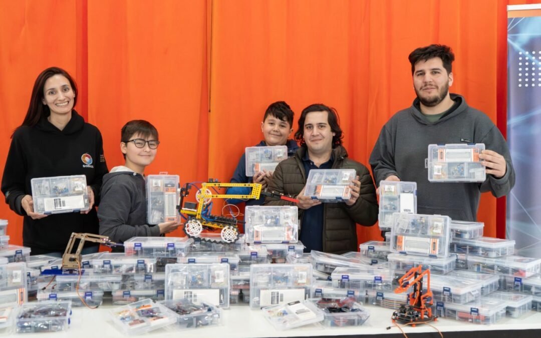 Agencia de Innovación de la Provincia recibió 90 kits de robótica para los Polos Creativos