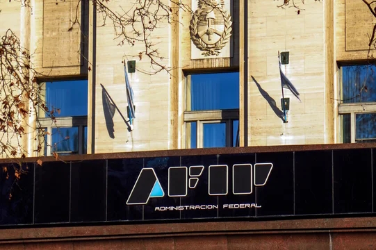 El Gobierno nacional anunció la disolución de la Administración Federal de Ingresos Públicos