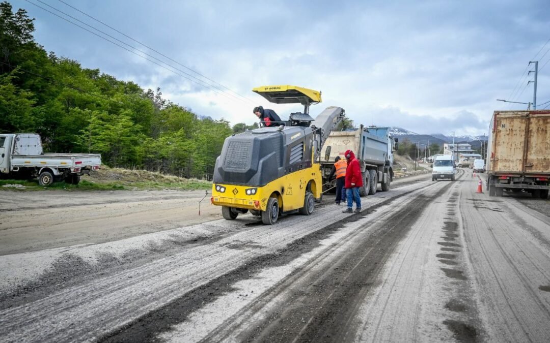Continúan los trabajos de reparación de las avenidas Héroes de Malvinas y Alem