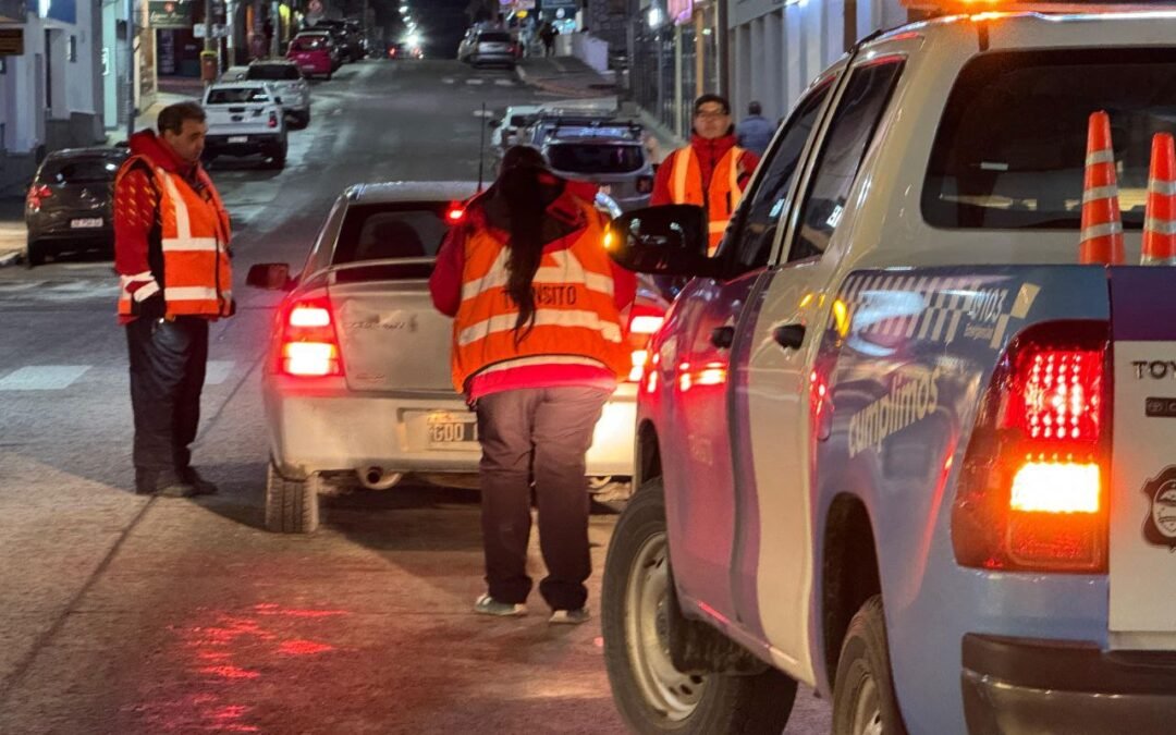 Tránsito: El Municipio de Ushuaia realizó controles en conjunto con la Policía Federal
