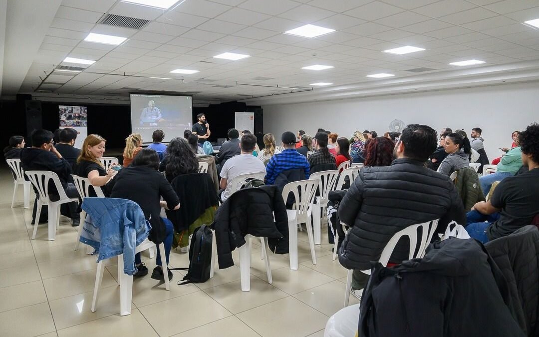 Más de 200 docentes en el 2` Encuentro de Educación Artística