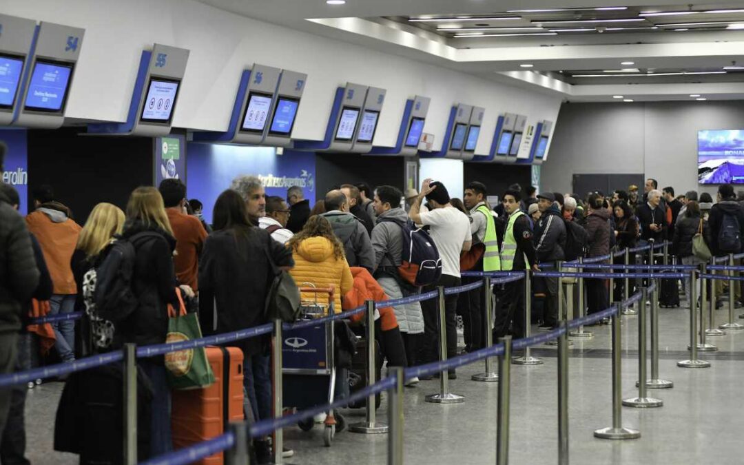 El Gobierno nacional denunciará al sindicato aeronáutico APA por “secuestro de pasajeros”