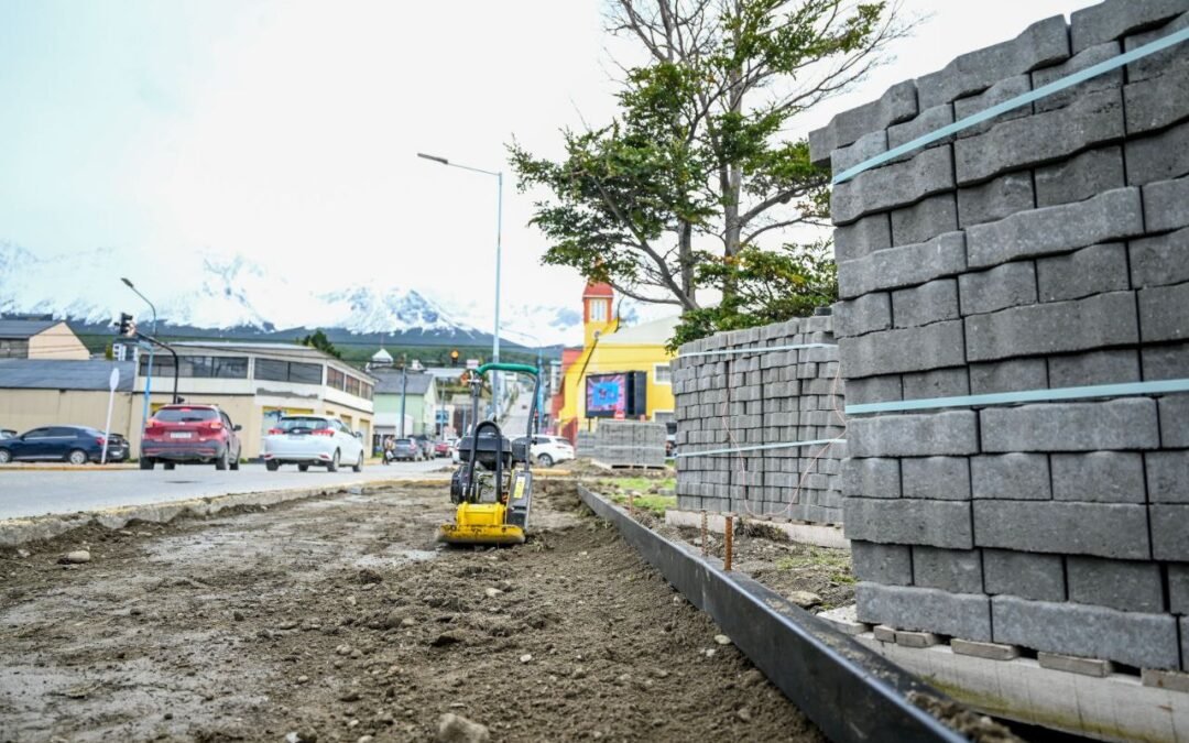 El Municipio avanza con la construccion de veredas en Av. Maipú y calle Don Bosco