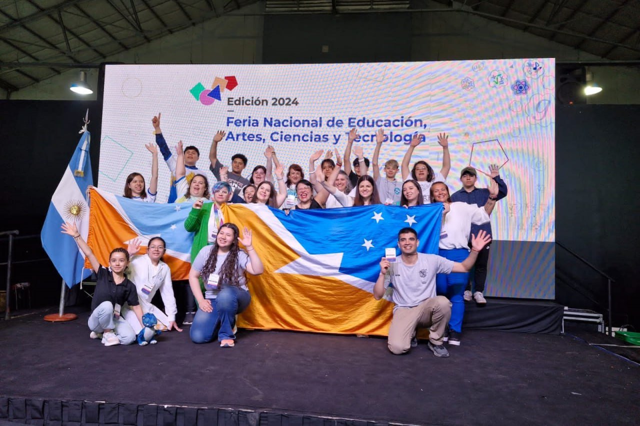 Alumnos fueguinos presentaron sus proyectos en la Feria Nacional de ...