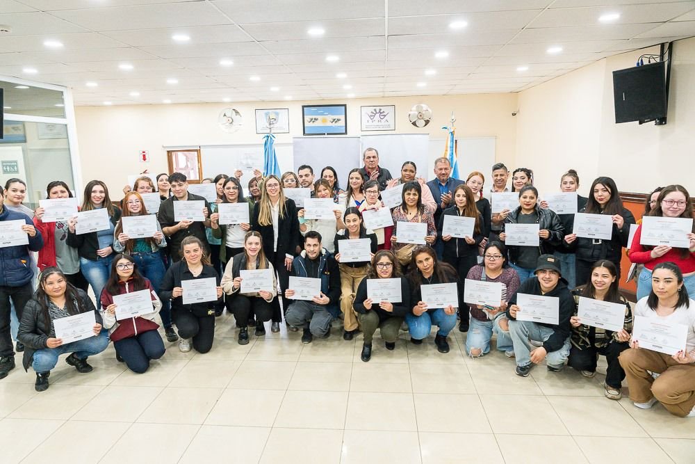 Más de 2 mil personas finalizaron los cursos de formación laboral