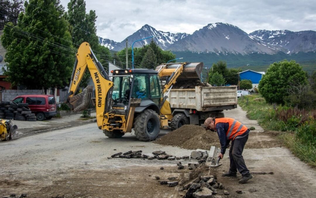 Recuperación vial: Realizaron tareas de bacheo en las calles Congreso Nacional y Nello Magni