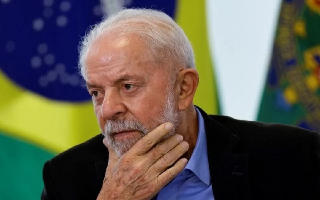 Brasil prohibió el uso de celulares en las escuelas