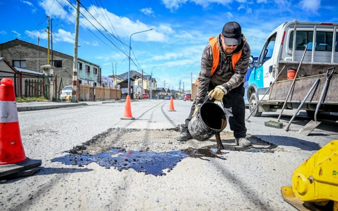 Recuperación vial: El Municipio realiza obras en calles Eva Perón, Facundo Quiroga e Yrigoyen