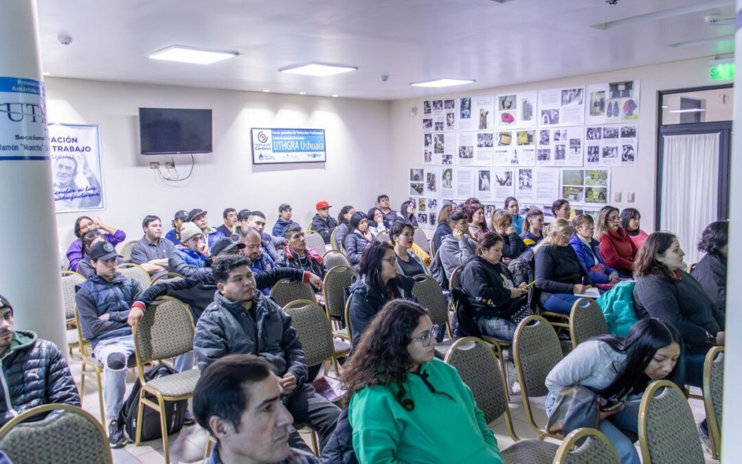 El Municipio realizó curso sobre manipulación de alimentos para afiliados de UTHGRA