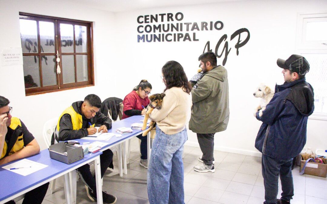 Río Grande: Exitosa Jornada de adopción, vacunación y chipeo en el barrio AGP