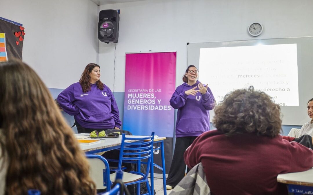 USHUAIALa Municipalidad brindó un taller de “Vínculos sanos” a estudiantes del Colegio Julio Verne