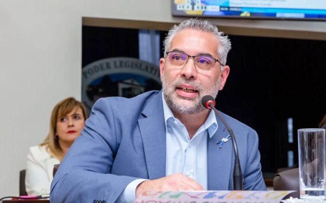 Lapadula: “Defender la 19.640 es sostener lo que nos proyecta hacia el futuro”