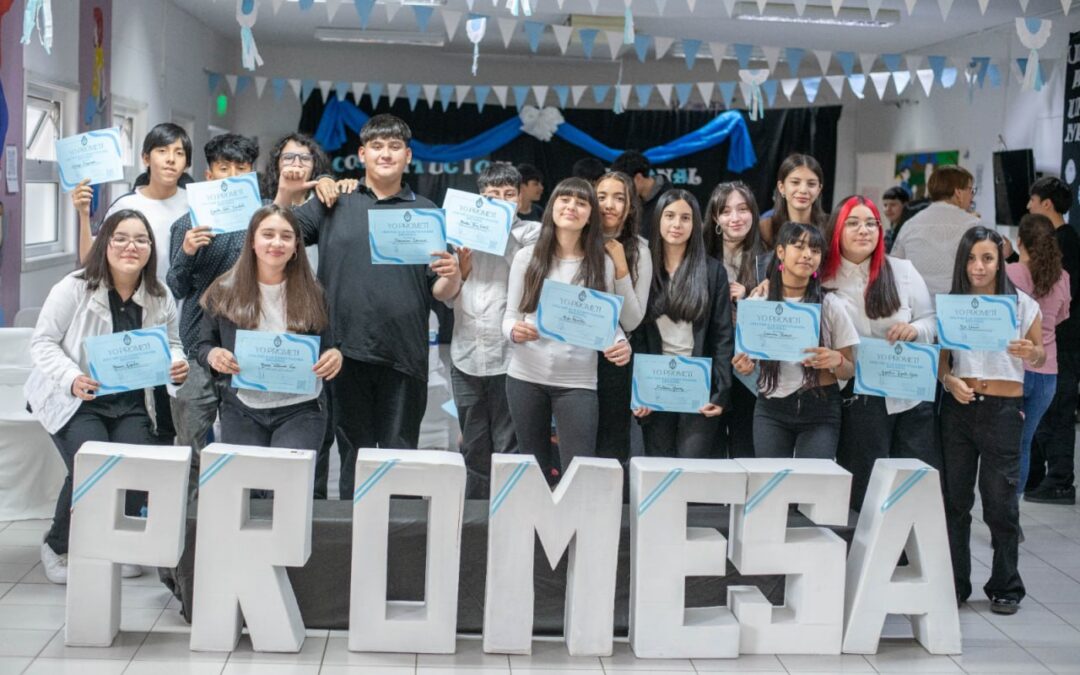 Más de 2.300 estudiantes de la provincia prometieron lealtad a la Constitución Nacional