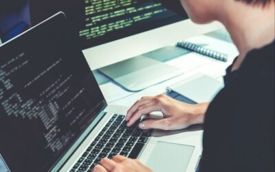 Agencia de Innovación lanzó las becas Full Stack