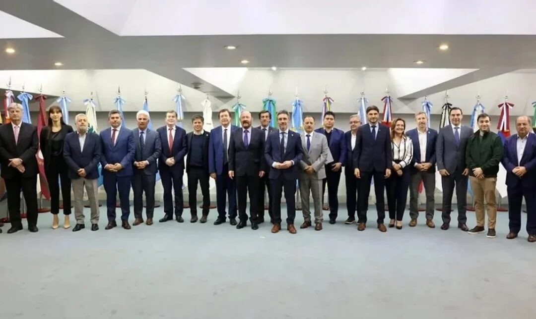 Los gobernadores se reúnen hoy por la caída de la coparticipación federal