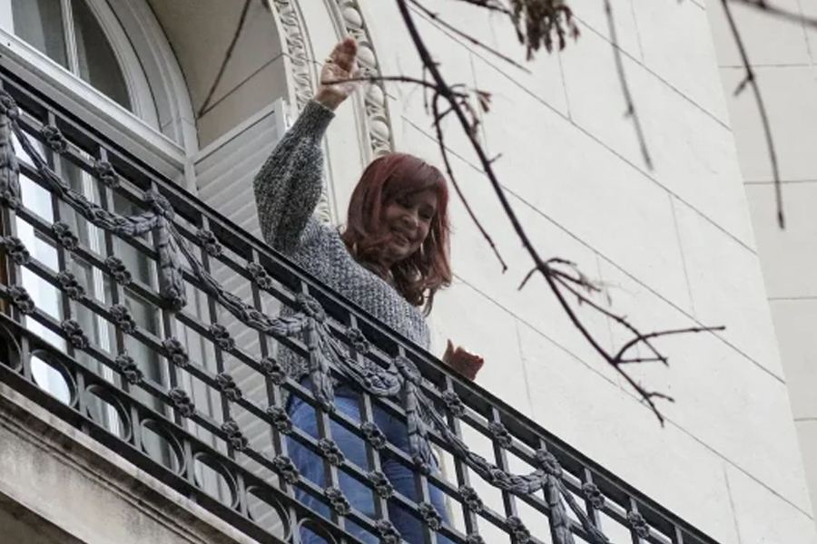 Los límites a las visitas afectan “derechos políticos y partidarios” de Cristina Kirchner