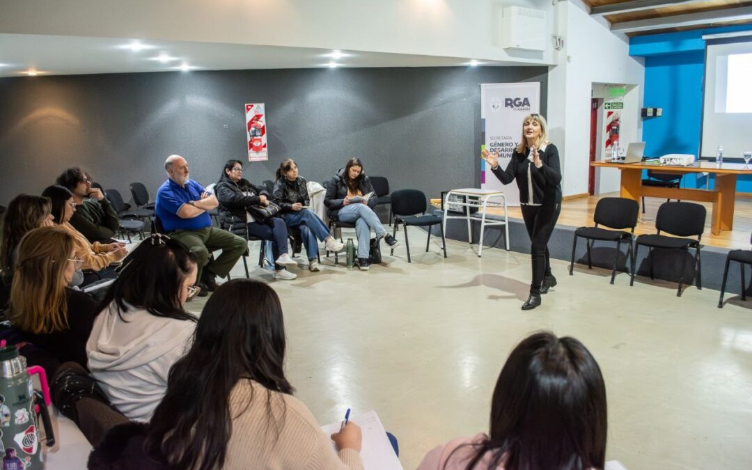Río Grande: Docentes de la ciudad participaron en seminarios brindados por la UNTREF