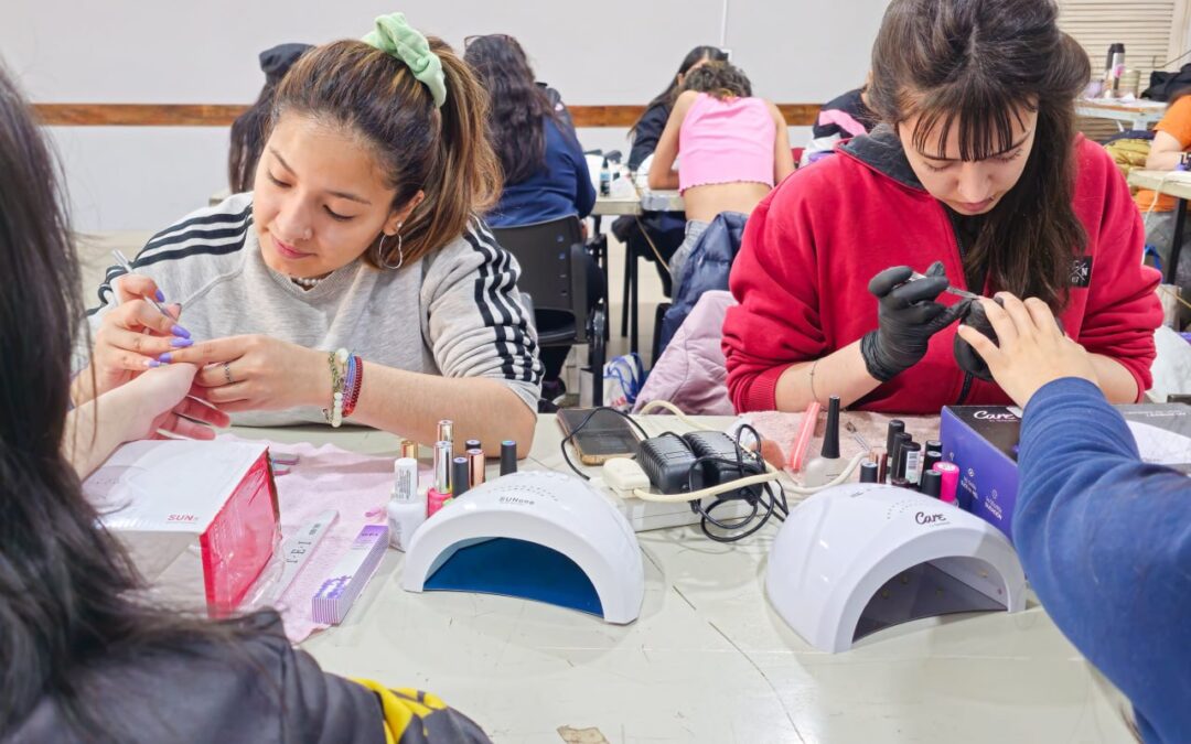 Más de mil personas participaron de cursos de formación laboral