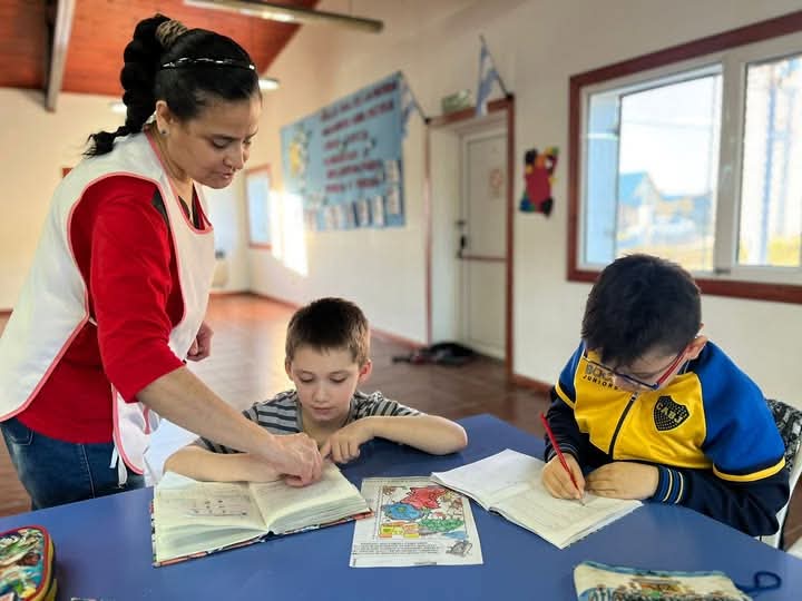 El Municipio de Río Grande brinda clases de apoyo a estudiantes durante todo el año
