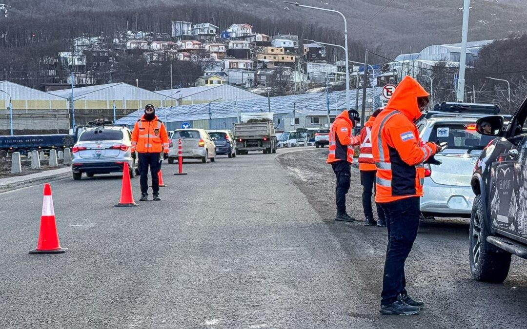 El Municipio de Ushuaia realizó controles de tránsito en la salida de la ciudad