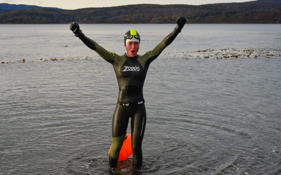 Atleta española cruzó a nado el Canal Beagle