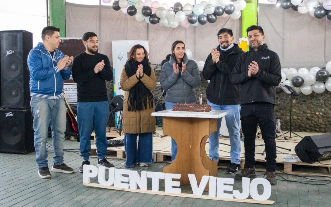 Con el acompañamiento del Municipio, Puente Viejo celebró su 10º aniversario en el Paseo Canto del Viento