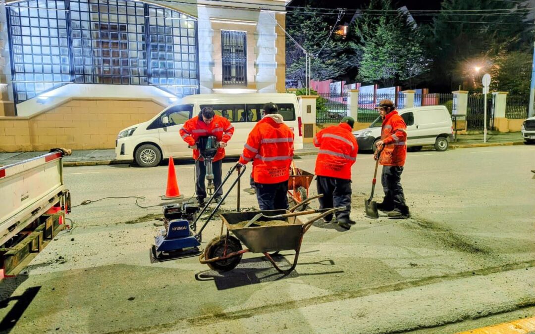 La Municipalidad avanza con trabajos de bacheo en distintas zonas de la ciudad