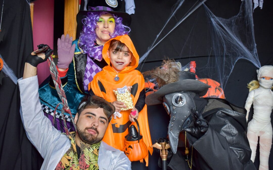 “Dulce o truco” reunió a familias en una jornada de terror en el SUM Patagonia