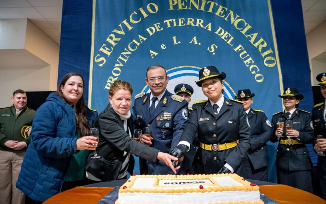 Egresó la IV promoción de oficiales subadjuntores del Servicio Penitenciario