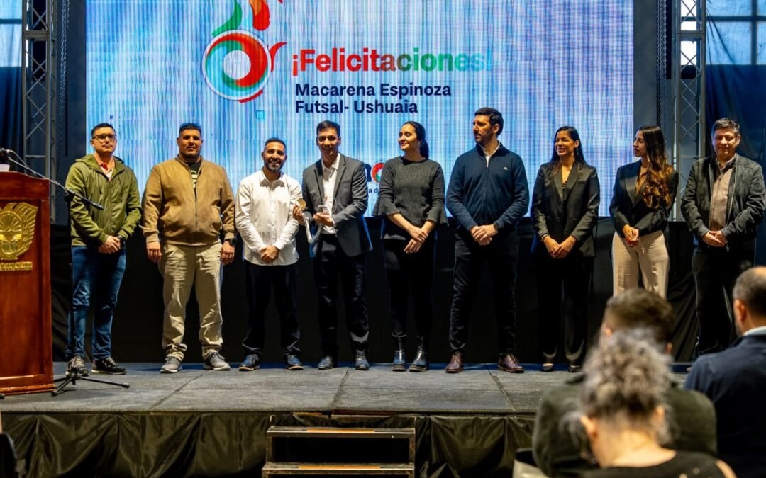 La Provincia distinguió a atletas fueguinos en la Gala a la Excelencia Deportiva 2025