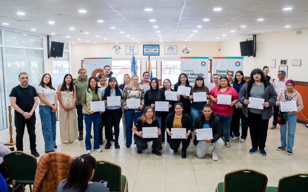 EDUCACIÓNProfesorados con perspectiva en Derechos Humanos: Entregaron certificados de becas