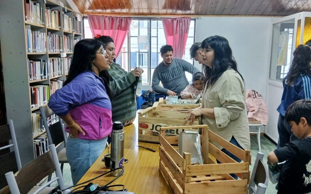 Ambiente y comunidadVecinos participaron de taller de compostaje