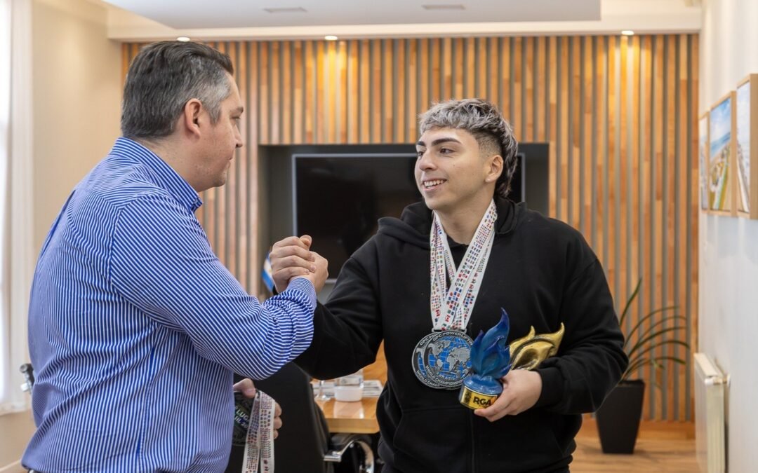 El intendente Martín se reunió con el máximo ganador de los Premios de la Ciudad