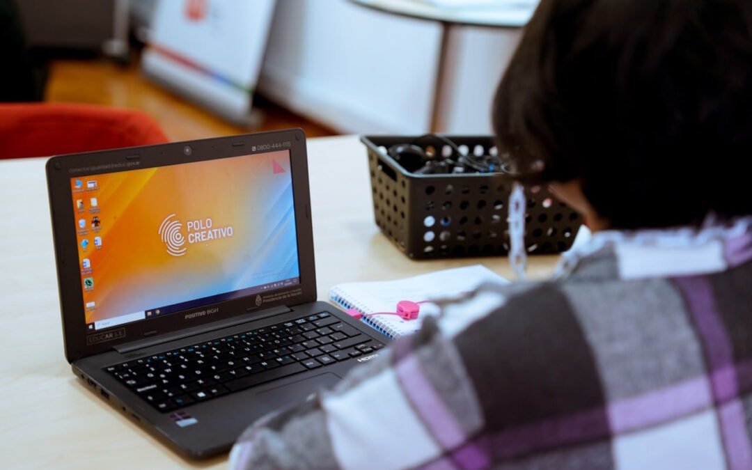 USHUAIAPolo Creativo: Invitan a charla sobre seguridad digital dirigida a adultos mayores