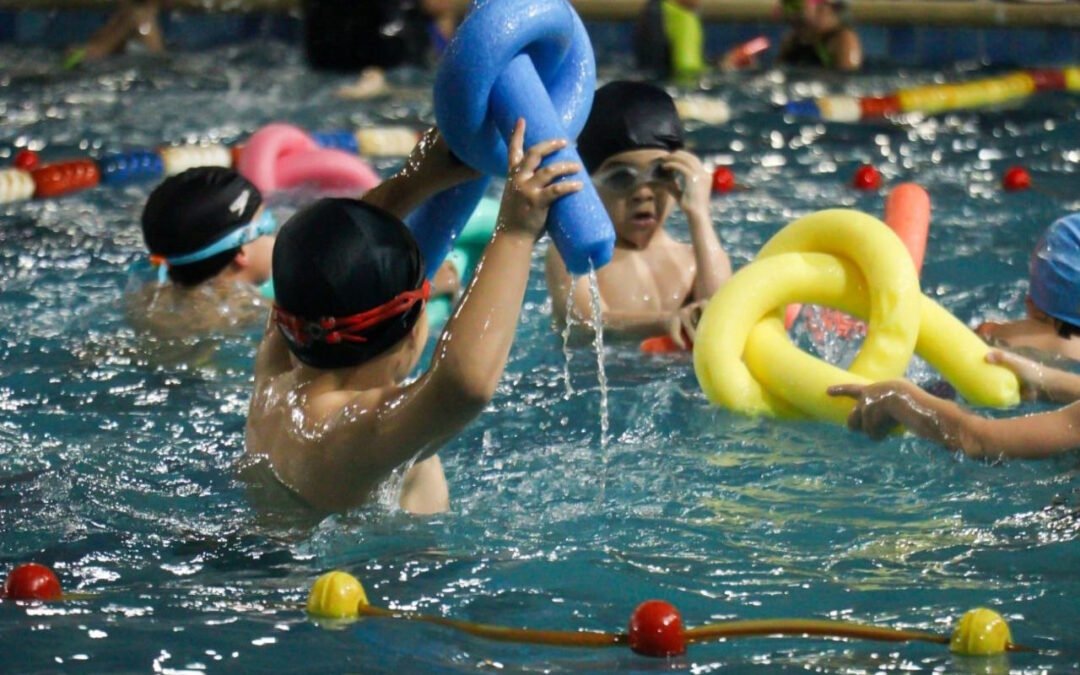 La Escuela Municipal de Natación realizó encuentro recreativo para niños de 4 y 5 años