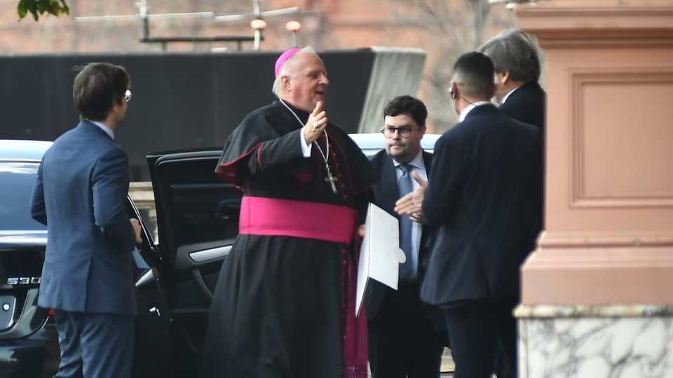 TAMBIÉN IRÍA A PERÚ Y URUGUAYAvanza la visita del Papa a la Argentina: Milei recibió las cartas credenciales del nuncio