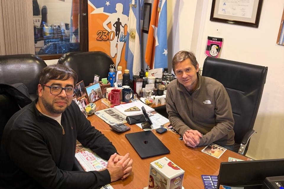DESARROLLO URBANOEl legislador Federico Sciurano recibió al concejal de Ushuaia Fernando Oyarzún