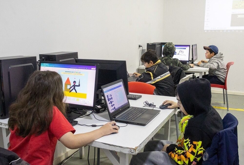La Municipalidad de Río Grande invitó a participar de los talleres tecnológicos