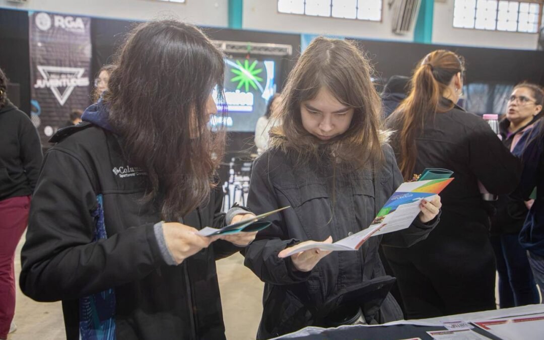 Más de 950 estudiantes de los últimos años del secundario participaron de la Expo Académica