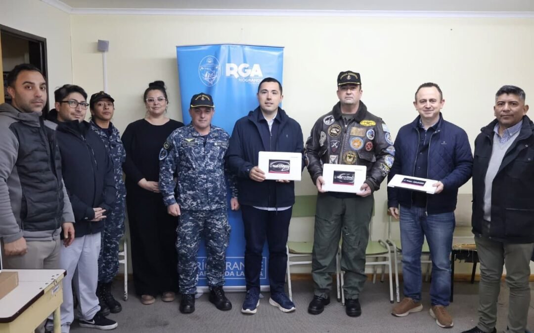 El Municipio acompañó el ingreso de 50 jóvenes riograndenses a la Base Aeronaval