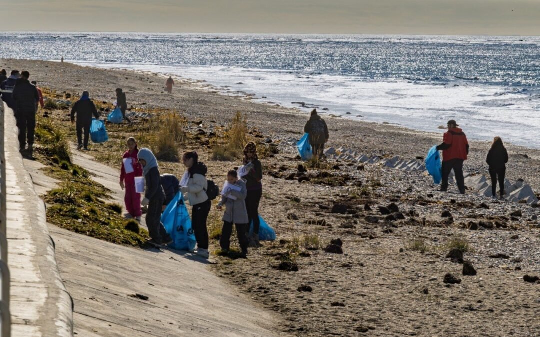 ZONA COSTERARío Grande: Vecinos y vecinas realizaron jornada de actividad física y cuidado ambiental