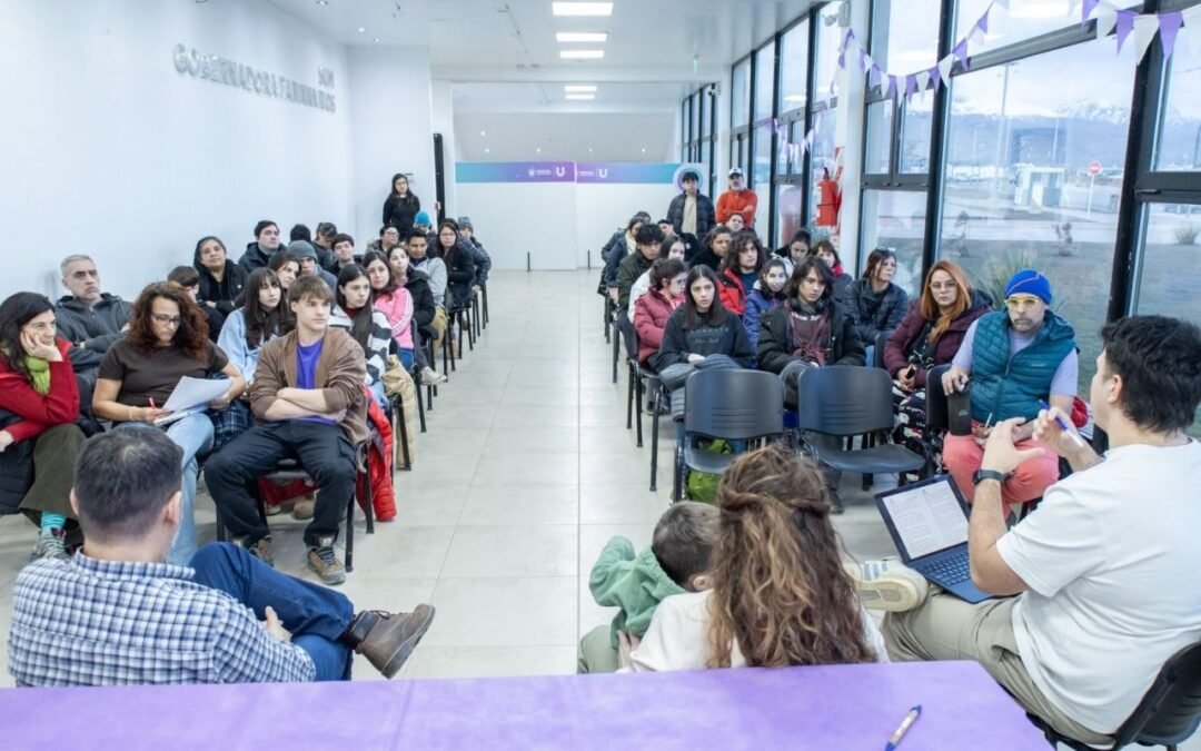 Firmaron convenios para la Fiesta de la Promo 2026