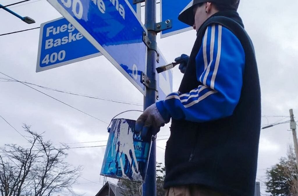 Ushuaia renueva nomencladores y carteles de accesibilidad